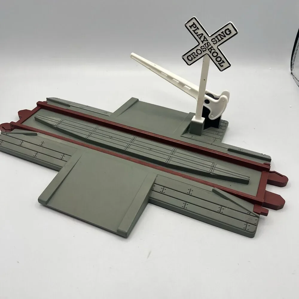 1988 Playskool Express Train Track Road Crossing Replacement Part Rerailer